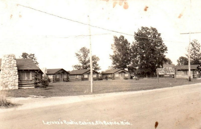 Lerouxs Rustic Cabins - Vintage Postcard